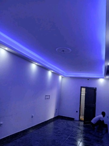 A Venda Moradia V3 duplex, no Cassequele do Lourenço.