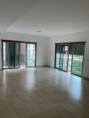 A Venda Apartamento T3 no Condomínio Dolce Vita - Talatona.