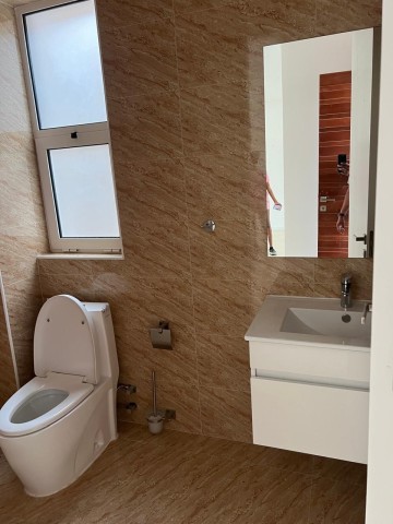 A Venda Vivenda V3 duplex, na Urbanização Boa Vida, Via Expressa.