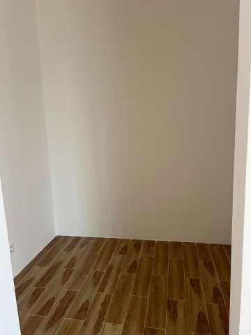 A Venda Vivenda V3 duplex, na Urbanização Boa Vida, Via Expressa.