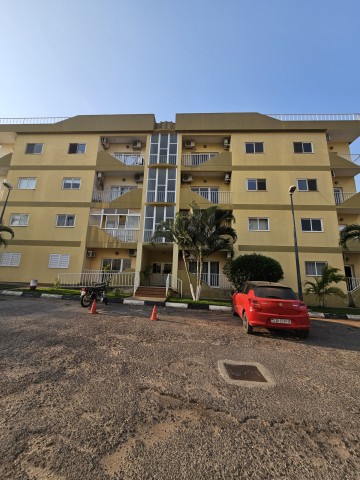 A Venda Apartamento T3, no Condomínio Vale dos Pássaros, em Talatona.