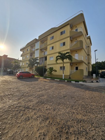 A Venda Apartamento T3, no Condomínio Vale dos Pássaros, em Talatona.