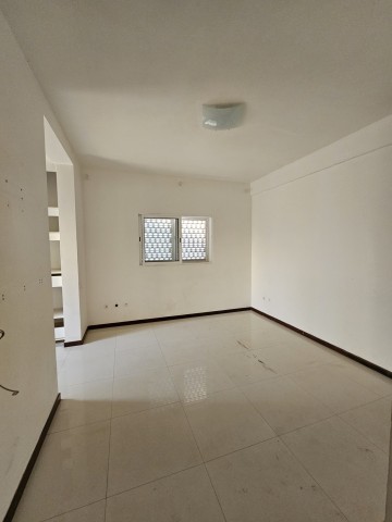 A Venda Apartamento T3, no Condomínio Vale dos Pássaros, em Talatona.