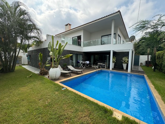 A Venda Vivenda V4 Condominio BAIA AZUL - Talatona