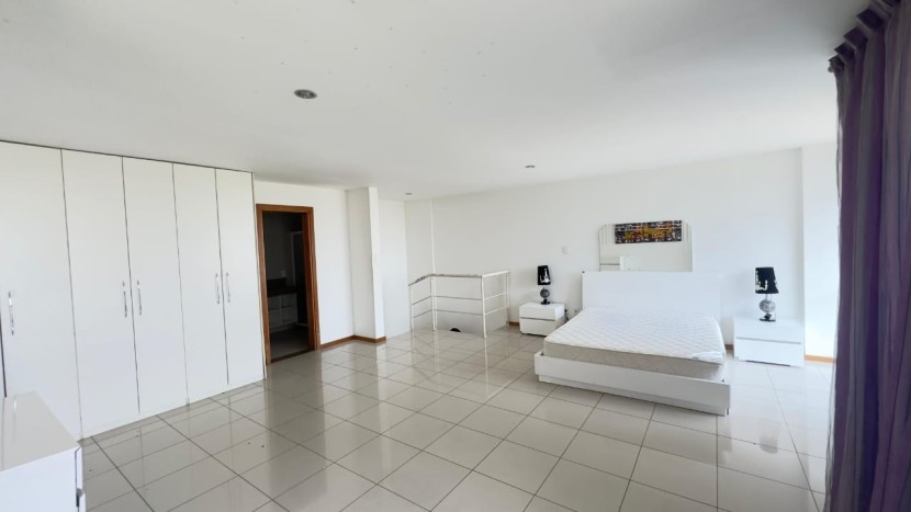 A Venda Apartamento T1 duplex, mobiliado, condomínio Belas Business Park, Talatona.