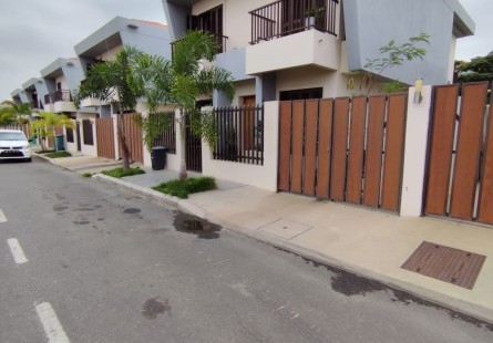 Moradia T3, no Condomínio Nosso Zimbo, Camama.