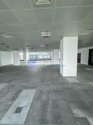 A Venda Escritório de 650m², na Torre BAI, Maianga.