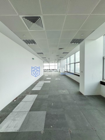 A Venda Escritório de 650m², na Torre BAI, Maianga.