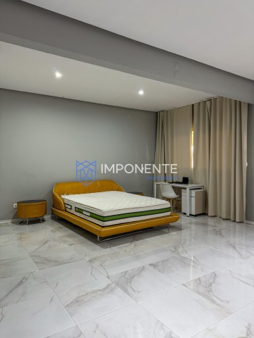 A Venda Vivenda V3 com piscina, parcialmente mobiliada, no condomínio Atlântico Sul, Talatona.