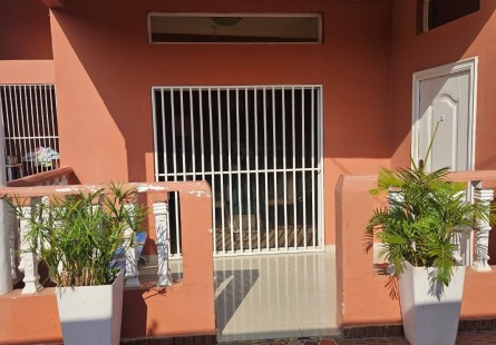 Arrenda-se uma casa super limpa