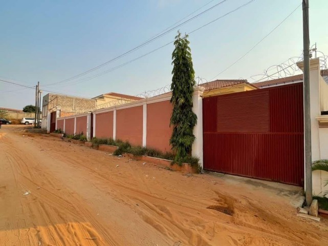 A Venda Vende-se Uma Casa Super Limpa