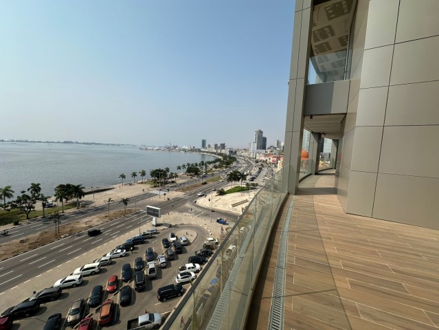 A Venda ESCRITORIO DE 436 M2 TORRES KYANDA - MARGINAL DE LUANDA
