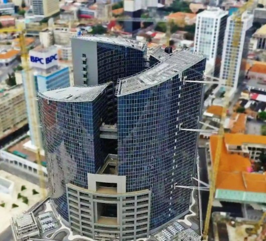 A Venda ESCRITORIO DE 436 M2 TORRES KYANDA - MARGINAL DE LUANDA