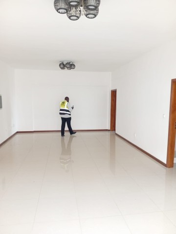 A Venda Apartamento de tipologia T3 a venda