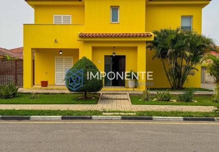 Anúncio Vivenda V3 com anexo e piscina, no condomínio Golden de Talatona, Talatona.