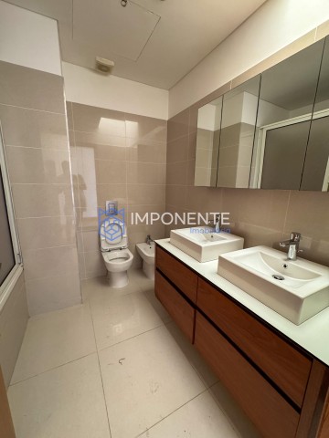 A Venda Arrendar: Vivenda V3 com piscina, no condomínio Dalm, Talatona