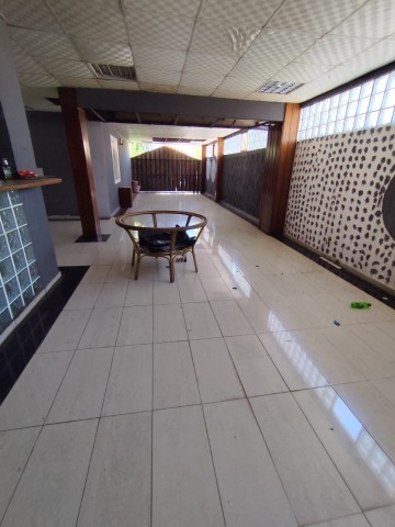 A Venda Vivenda V5 com anexo, no Condomínio Ginga Isabel, Viana.