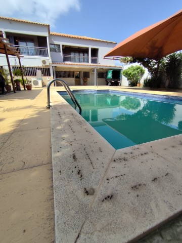 A Venda Vivenda V4 com piscina e anexo, Via Expressa, Rua do Supermercado CB.