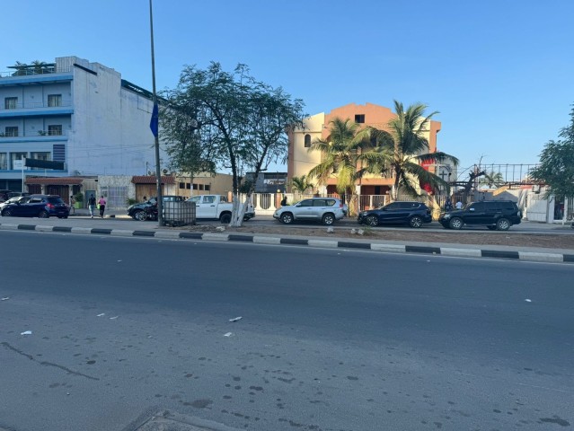A Venda Terreno entre as Torres da Cidadela, avenida Nélito Soares, Cidade de Luanda.