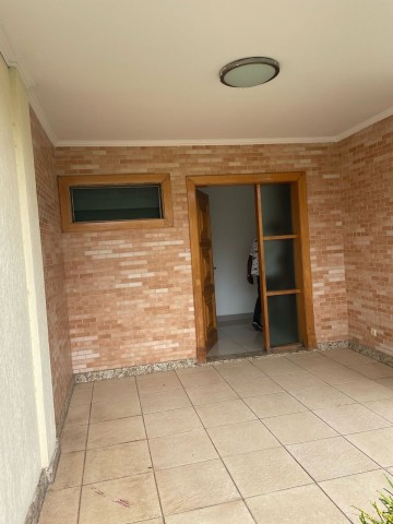A Venda Vivenda V3, no condomínio Luar de Talatona, Talatona.