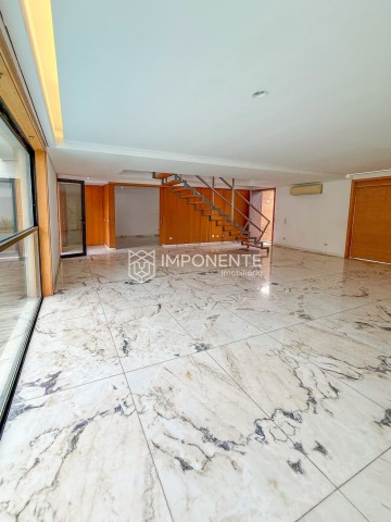 A Venda Luxuosa Vivenda V5 com piscina e anexo, no Condomínio das 13 Casas, Talatona.