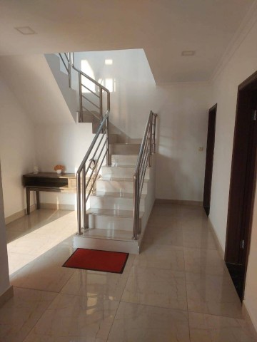 A Venda Vivenda V3, no Condomínio Hortência Village, Luanda sul, Viana.