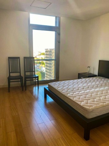 A Venda Apartamento T2 no Edifício Platinium, Ingombotas.