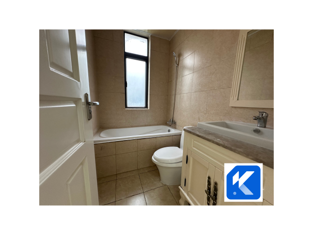 A Venda ARRENDA-SE APARTAMENTO T3 CONDOMINIO JARDIM DE ROSAS