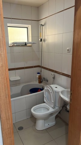 A Venda Apartamento T3, no Condomínio Vale dos Pássaros, Talatona.
