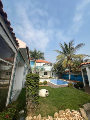A Venda Vivenda V3 com anexo e piscina, no condomínio Cajueiro, Talatona