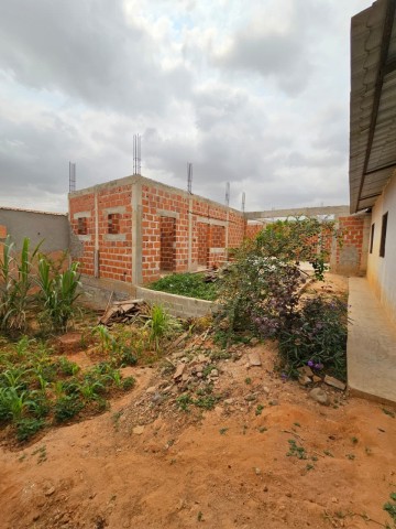 A Venda Moradia V3 no Projecto BPC II, Camama.