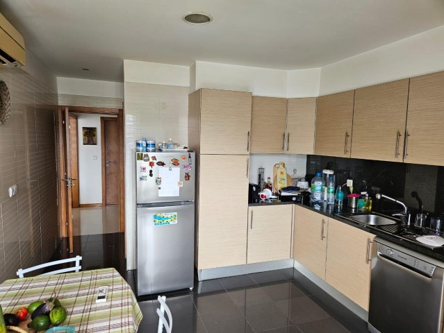 A Venda Apartamento T2, no condomínio Terraços do Atlântico, Talatona.
