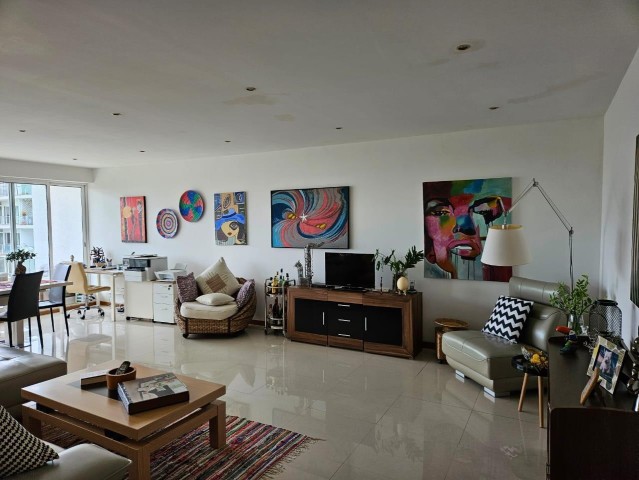 A Venda Apartamento T2, no condomínio Terraços do Atlântico, Talatona.
