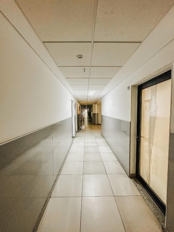 A Venda Escritório de 30m2, no Espaços Avenida, edifico do Kero, Talatona.