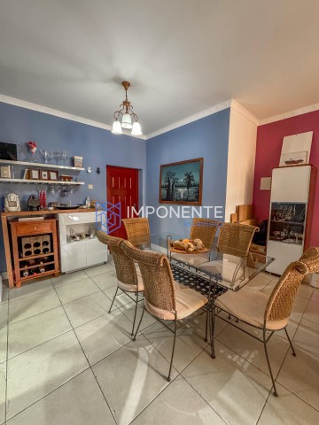 A Venda Apartamento T2, mobiliado, no condomínio Jardim de Rosas, Camama.