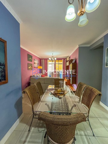 A Venda Apartamento T2, mobiliado, no condomínio Jardim de Rosas, Camama.