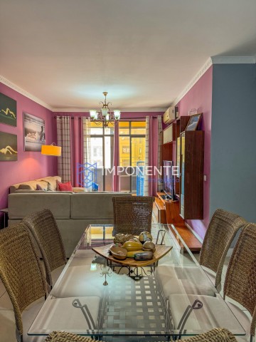 A Venda Apartamento T2, mobiliado, no condomínio Jardim de Rosas, Camama.