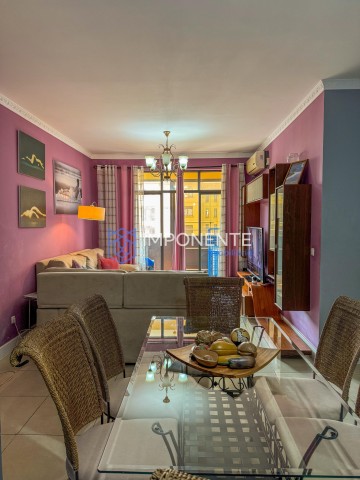 A Venda Apartamento T2, mobiliado, no condomínio Jardim de Rosas, Camama.