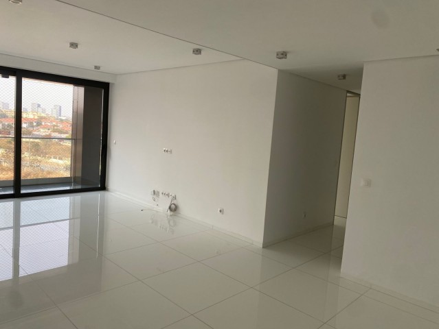 A Venda Apartamento T3, no condomínio Palms Residence, Talatona.