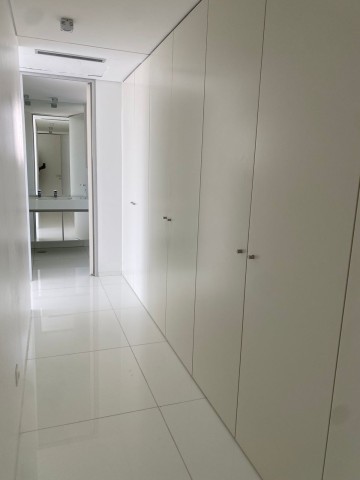 A Venda Apartamento T3, no condomínio Palms Residence, Talatona.