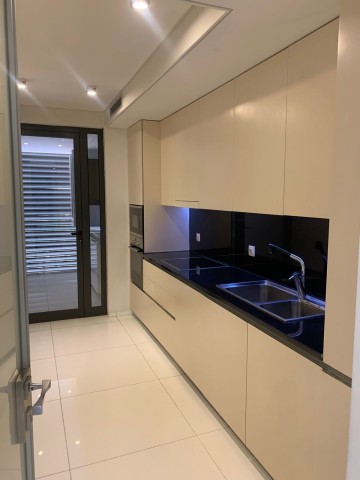A Venda Apartamento T3, no condomínio Palms Residence, Talatona.