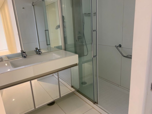 A Venda Apartamento T3, no condomínio Palms Residence, Talatona.