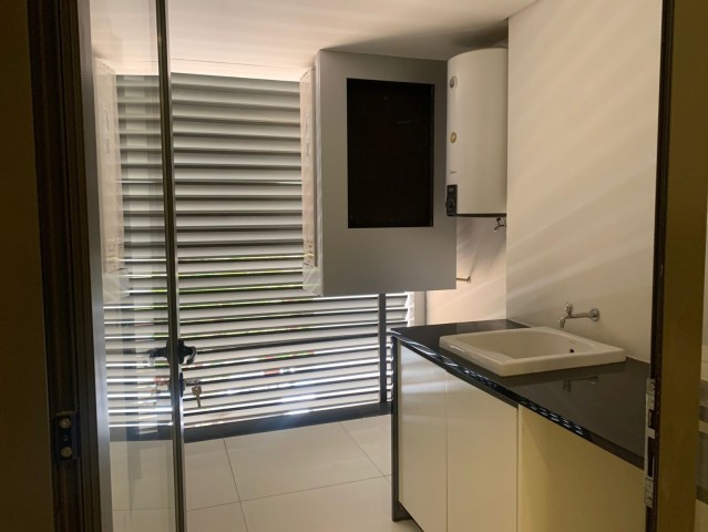 A Venda Apartamento T3, no condomínio Palms Residence, Talatona.