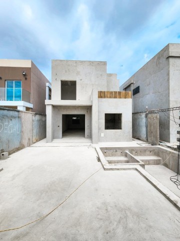 A Venda Vivenda V3 duplex com anexo e piscina, em fase de acabamentos, no condomínio 2 da Urbanização Boa Vida.