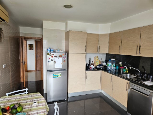 A Venda Apartamento T2, no Condomínio Terraços do Atlântico, Talatona.