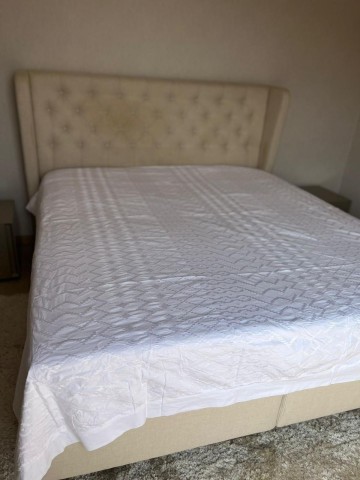 A Venda Vivenda V4, com piscina e anexo, mobiliada, no Condomínio Old Vila, Talatona.