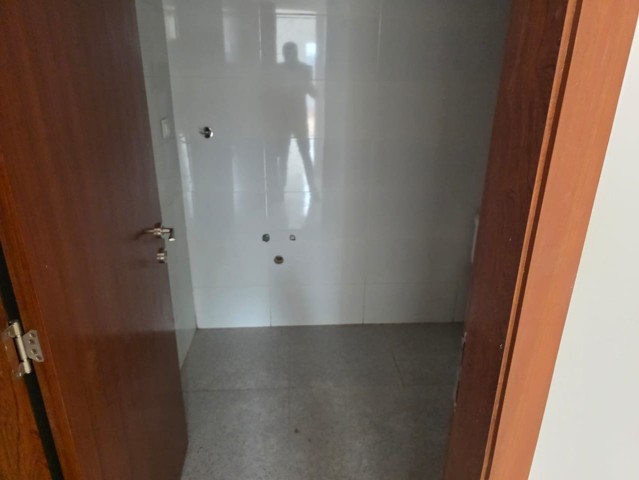 A Venda Vivenda V3 nova, no Condomínio Urbanização Boa Vida, Condomínio 8.