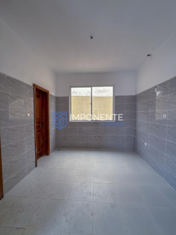 A Venda Vivenda V5 de esquina virgem, no condomínio Vila Nostra, no Camama/Patriota.