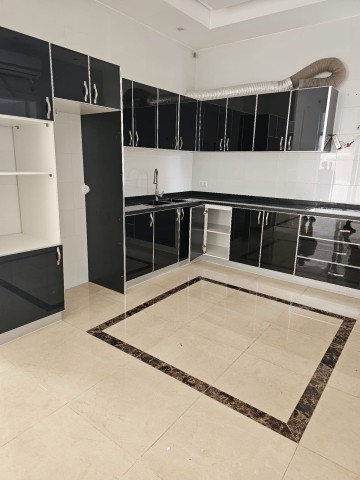 A Venda Vivenda V3 com anexo, na Urbanização Boa Vida, via Expressa.