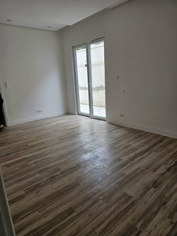 A Venda Vivenda V3 com anexo, na Urbanização Boa Vida, via Expressa.
